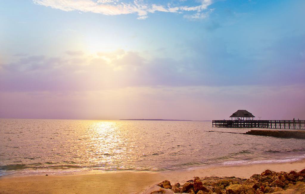 White Sands Hotel Dar es Salaam Exterior foto